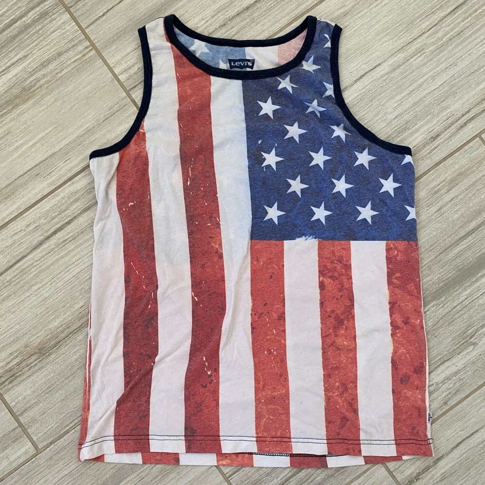 Levi’s Muscle Tank